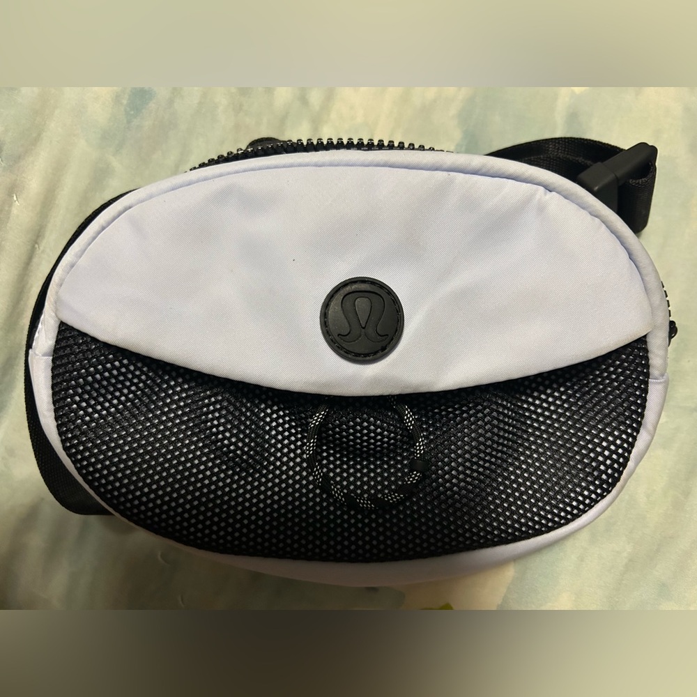 Lululemon Take It On Belt Bag